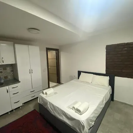The Red Tent Loft Apartmanhotel 2*