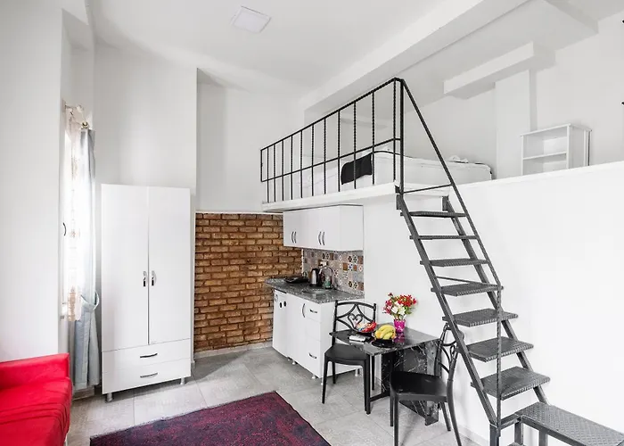 The Red Tent Loft 2*