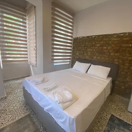 The Red Tent Loft Aparthotel 2*
