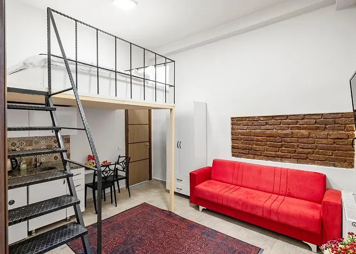 The Red Tent Loft Apartahotel