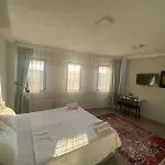 The Red Tent Loft 2*